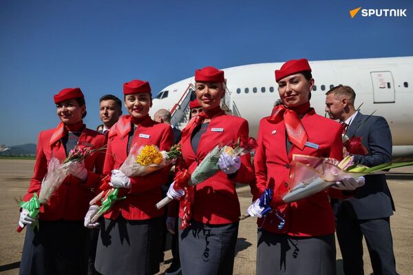 مراسم استقبال رسمی اولین پرواز مستقیم از مسکو به پیونگ‌یانگ کره شمالی - اسپوتنیک ایران  