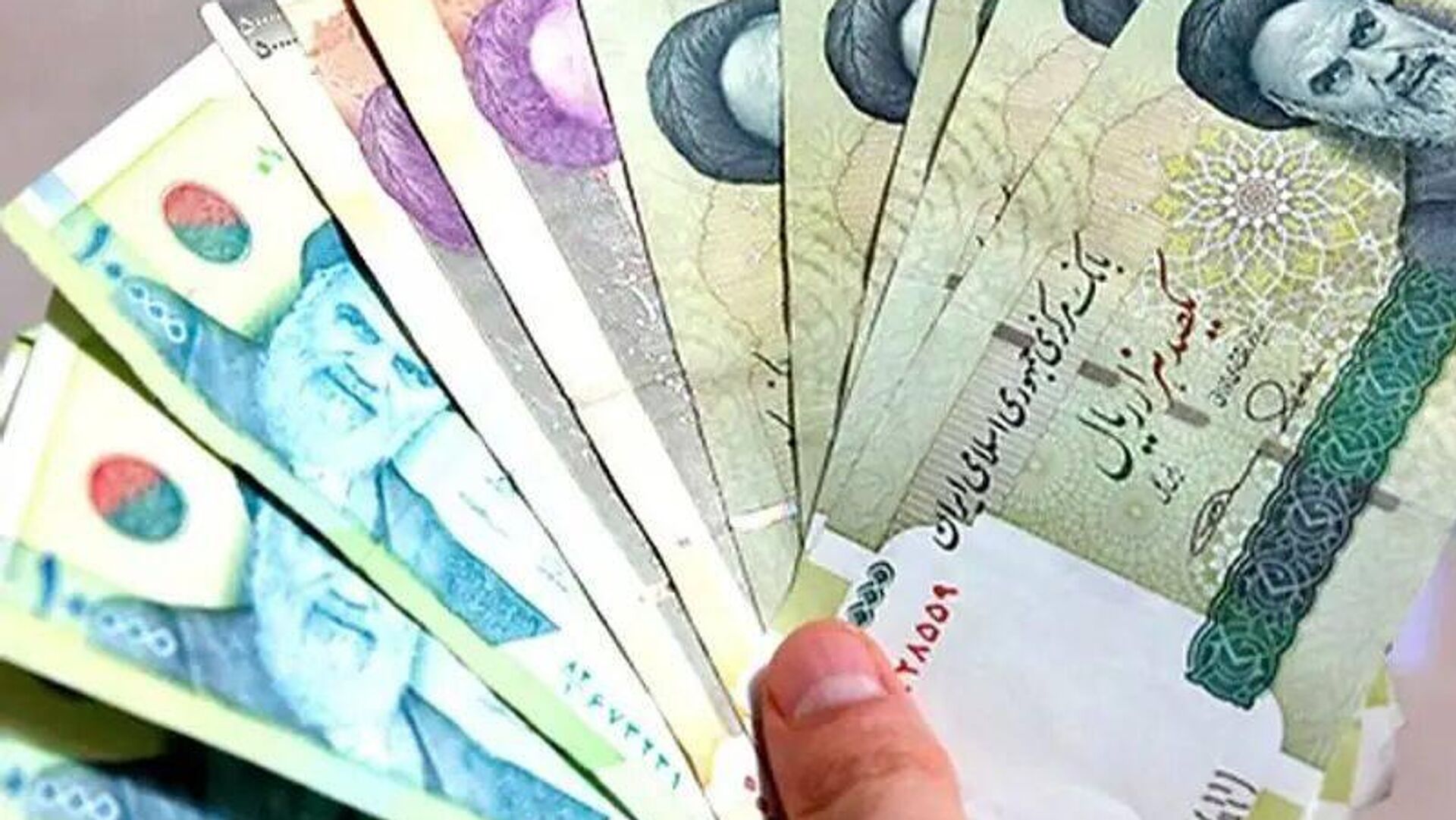 تصویب حذف 4 صفر از پول ملی در کمیسیون اقتصادی مجلس ایران تصویب حذف 4 صفر از پول ملی در کمیسیون اقتصادی مجلس ایران - اسپوتنیک ایران , 1920, 03.08.2025