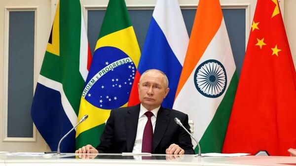 بریکس پیش از اجلاس پوتین-ترامپ خود را تقویت می‌کند - اسپوتنیک ایران  