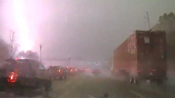 رعد و برق شدید در ایالت کارولینای جنوبی آمریکا - اسپوتنیک ایران  