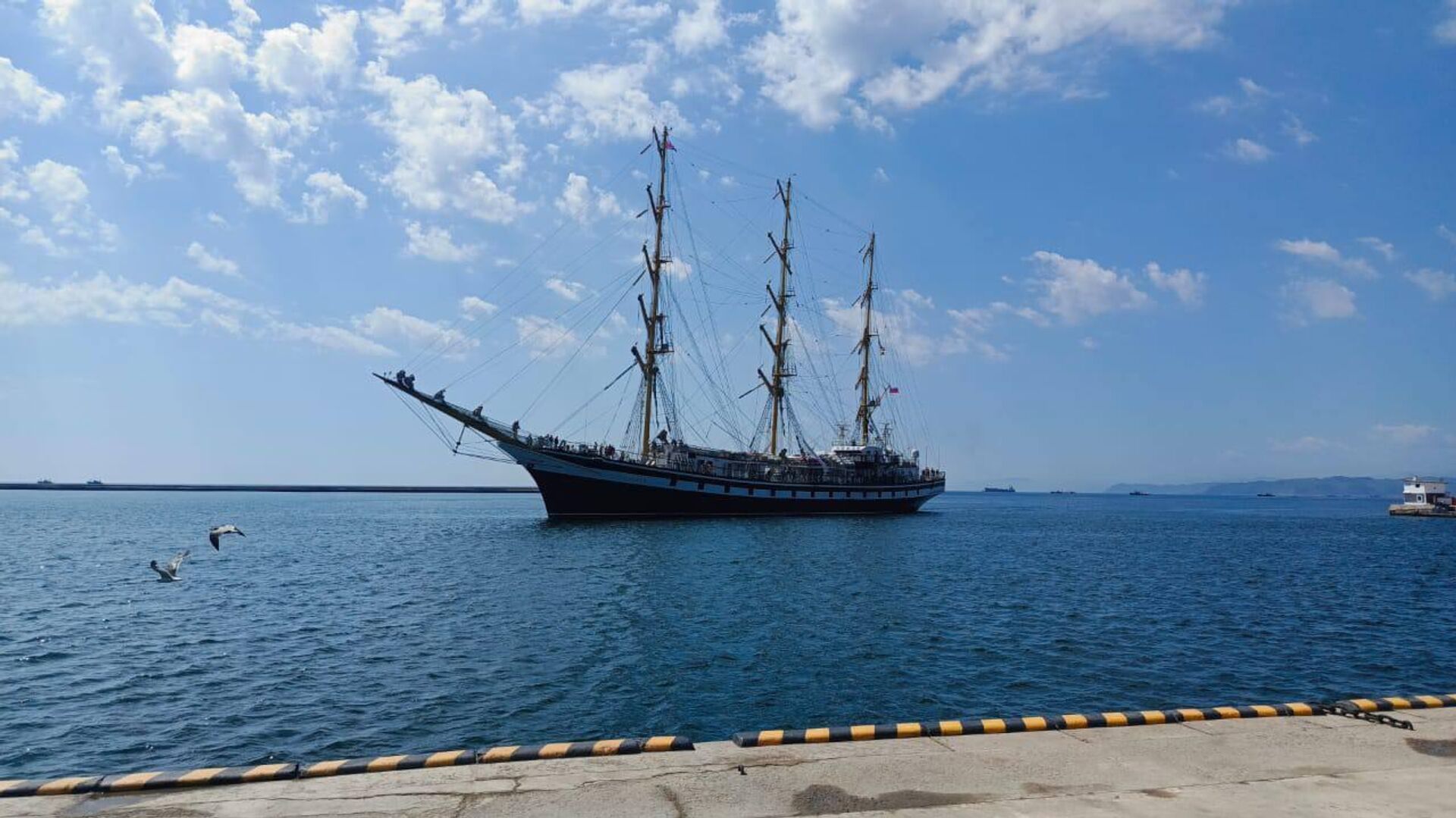 کشتی پالادای روسیه به مناسبت سالگرد آزادی در کره شمالی پهلو گرفت کشتی پالادای روسیه به مناسبت سالگرد آزادی در کره شمالی پهلو گرفت - اسپوتنیک ایران , 1920, 17.08.2025