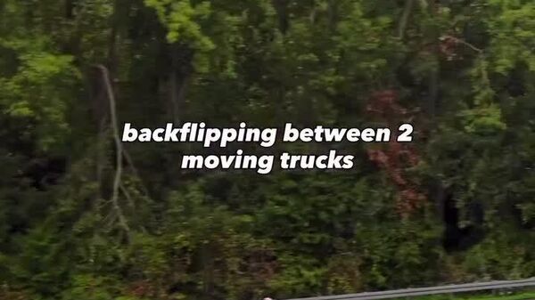 پشتک زدن باورنکردنی موتور سوار آلمانی - اسپوتنیک ایران  