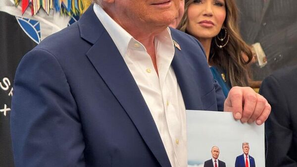 ترامپ عکس ملاقاتش با پوتین در آلاسکا را نشان داد - اسپوتنیک ایران  