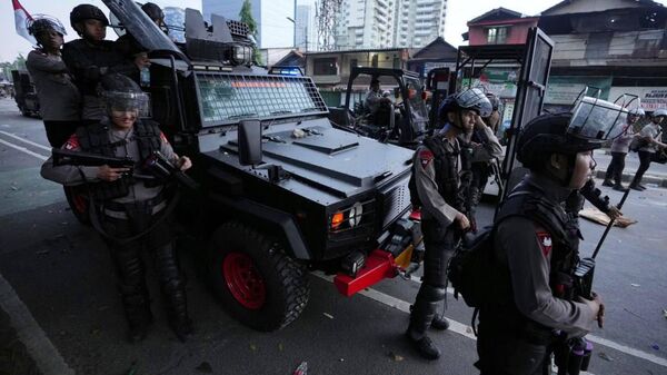 اعتراضات خشونت آمیز در‌ جاکارتا - اسپوتنیک ایران  