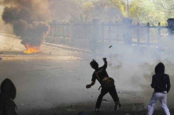 اعتراضات خشونت آمیز در‌ جاکارتا - اسپوتنیک ایران  