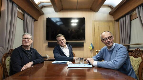 همه بلاهایی که امروزه سر جهان می آید زیر سر همین سه کشور اروپایی است، هنوز هم دست بردار نیستند - اسپوتنیک ایران  