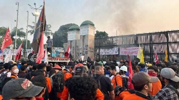اعتراضات در اندونزی تا چه مرحله ای پیش رفته است؟ - اسپوتنیک ایران  