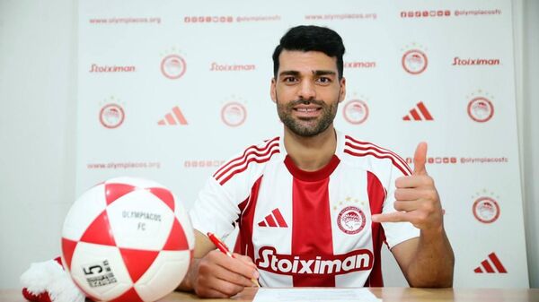 تصاویر رونمایی باشگاه المپیاکوس از «مهدی طارمی» فوتباليست ايرانی - اسپوتنیک ایران  