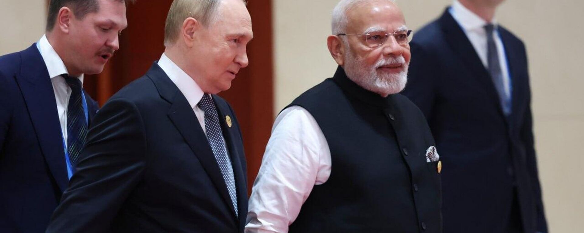 پشت صحنه چین: اجلاس شانگهای و ورود رهبران به چین برای شرکت در رژه بمناسبت هشتادمین سالگرد پیروزی - اسپوتنیک ایران  , 1920, 02.09.2025