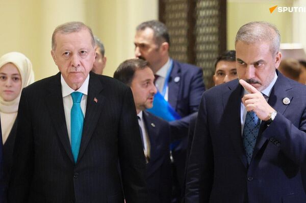 پشت صحنه چین: اجلاس شانگهای و ورود رهبران به چین برای شرکت در رژه بمناسبت هشتادمین سالگرد پیروزی - اسپوتنیک ایران  