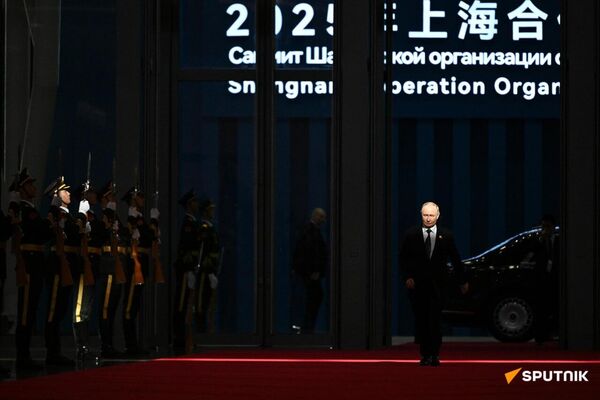 پشت صحنه چین: اجلاس شانگهای و ورود رهبران به چین برای شرکت در رژه بمناسبت هشتادمین سالگرد پیروزی - اسپوتنیک ایران  