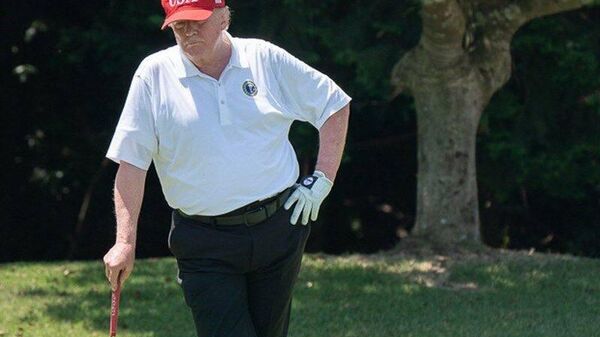 درصد روزهایی که ترامپ در باشگاه گلف می گذراند - اسپوتنیک ایران  