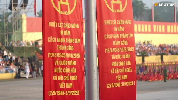 برگزاری رژه نظامی به مناسبت هشتادمین سالگرد استقلال ویتنام در هانوی - اسپوتنیک ایران  