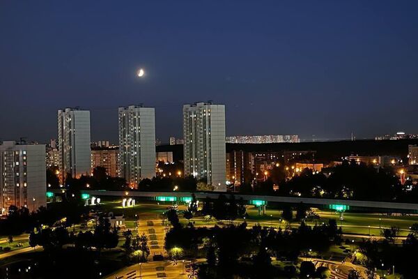 آغاز ماه گرفتگی نادر بر فراز مسکو آغاز ماه گرفتگی نادر بر فراز مسکو - اسپوتنیک ایران