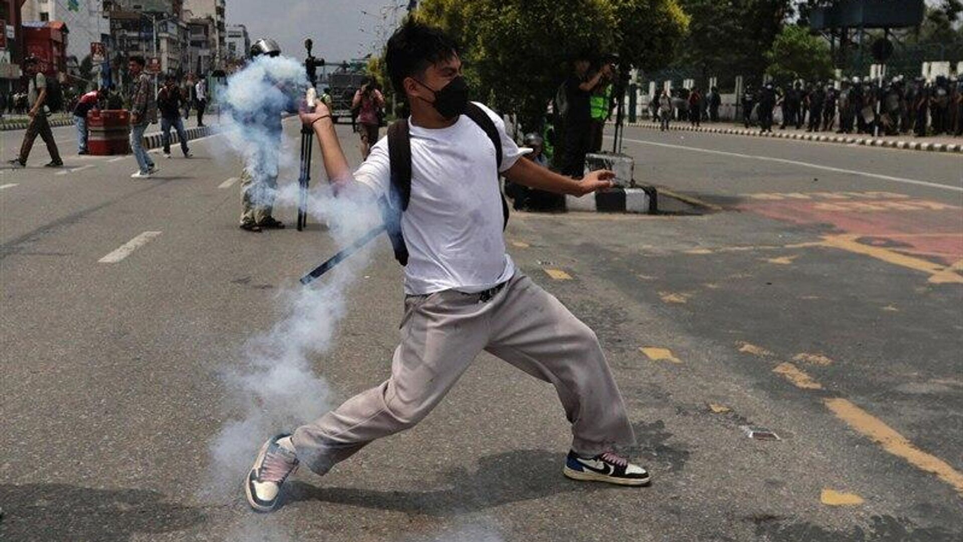 نخست وزیر نپال دستور بررسی دلایل بروز اعتراضات در کشور را صادر کرد نخست وزیر نپال دستور بررسی دلایل بروز اعتراضات در کشور را صادر کرد - اسپوتنیک ایران , 1920, 09.09.2025