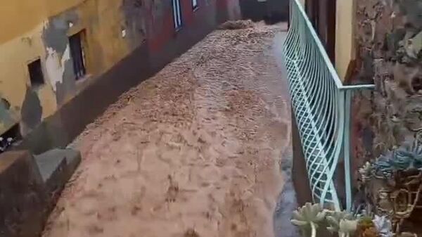 باران‌های شدید باعث سیل گسترده در جزیره البا ایتالیا شد - اسپوتنیک ایران  