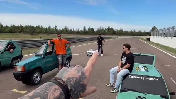 برگزاری یک مسابقه خودرورانی غیرمعمول در ایتالیا - اسپوتنیک ایران  