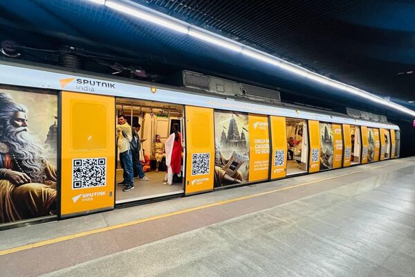 قطاری با بنر آژانس خبری و رادیوی بینالمللی اسپوتنیک در خطوط متروی دهلی قطاری با بنر آژانس خبری و رادیوی بینالمللی اسپوتنیک در خطوط متروی دهلی - اسپوتنیک ایران