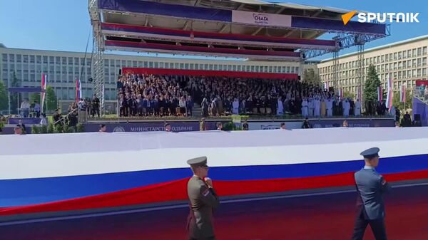 «قدرت وحدت» صربستان: رژه نظامی عظیم در بلگراد - اسپوتنیک ایران  