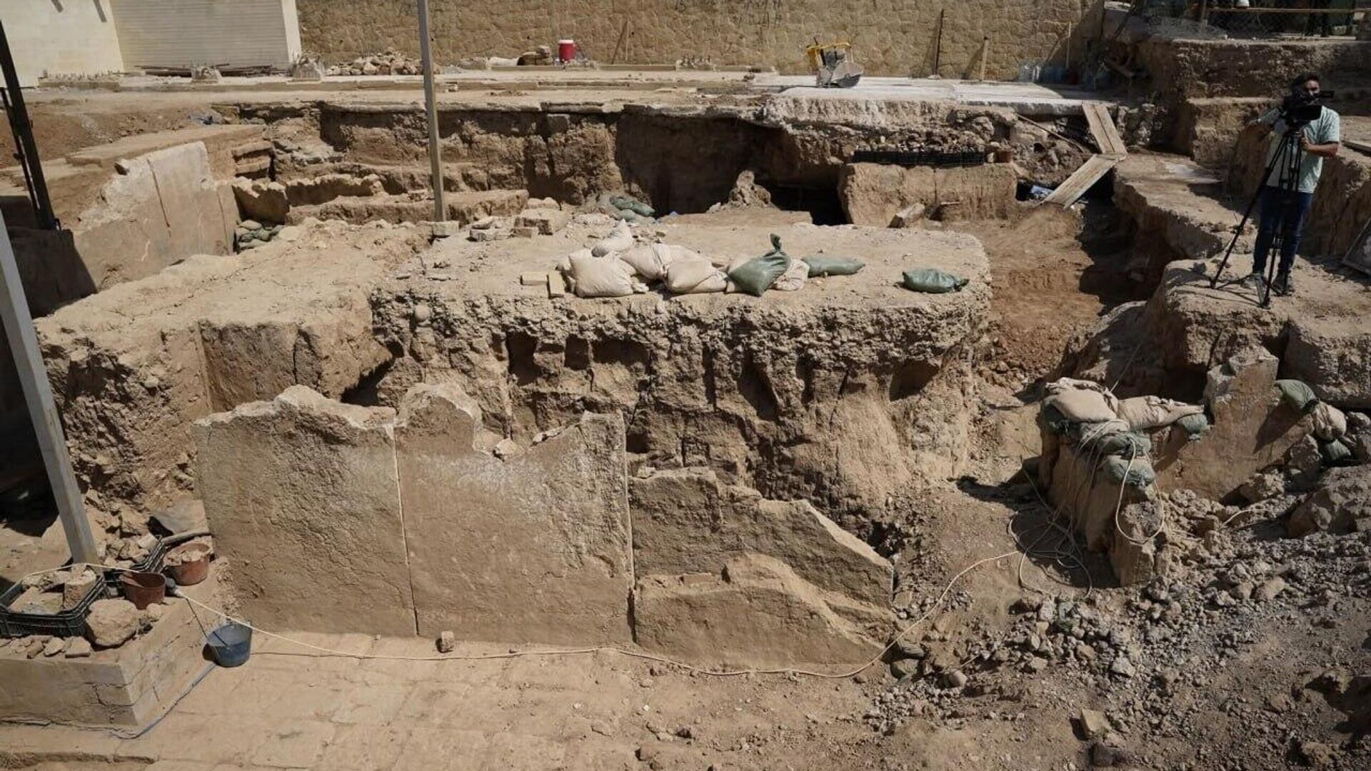 عراق از کشف «بزرگترین گاو بالدار» در تاریخ آشور خبر داد عراق از کشف «بزرگترین گاو بالدار» در تاریخ آشور خبر داد - اسپوتنیک ایران , 1920, 20.09.2025