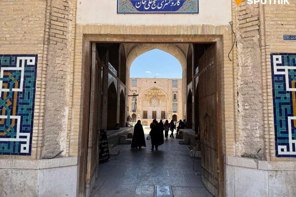 کاروانسرای گنجعلی خان، نگین کرمان - اسپوتنیک ایران  