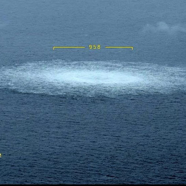 در این تصویر که توسط گارد ساحلی سوئد ارائه شده است، نشت گاز در دریای بالتیک از نورد استریم که از هواپیمای گارد ساحلی در روز چهارشنبه، 27 سپتامبر 2022 گرفته شده است. - اسپوتنیک ایران  