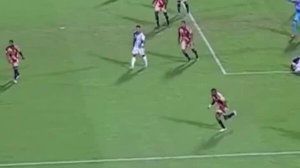این می‌توانست دیدنی‌ترین گل سال باشد، اما داور آن را خراب کرد - اسپوتنیک ایران  
