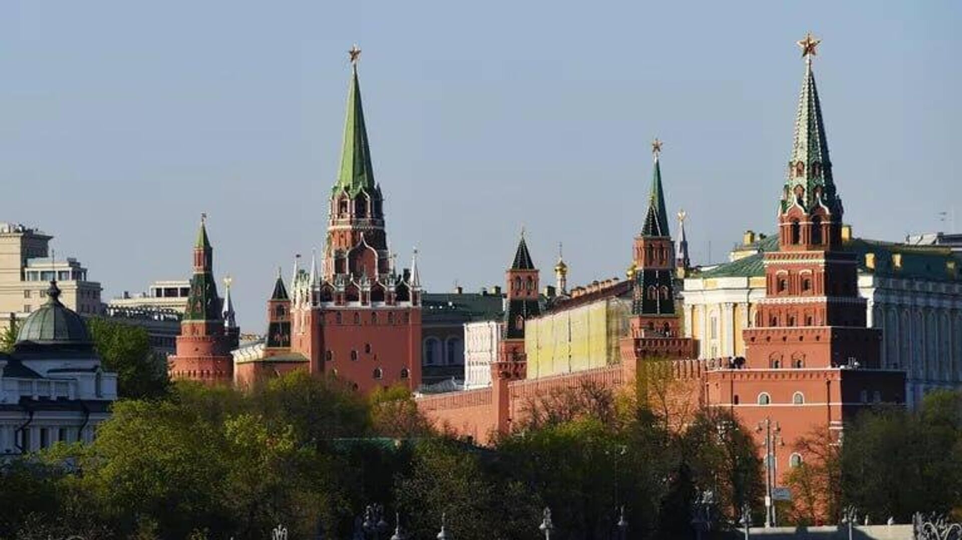 سخنگوی کاخ کرملین گفت که زلنسکی فقط میخواهد به اروپاییها نشان دهد که او یک «جنگجوی شجاع» است سخنگوی کاخ کرملین گفت که زلنسکی فقط میخواهد به اروپاییها نشان دهد که او یک «جنگجوی شجاع» است - اسپوتنیک ایران , 1920, 02.10.2025