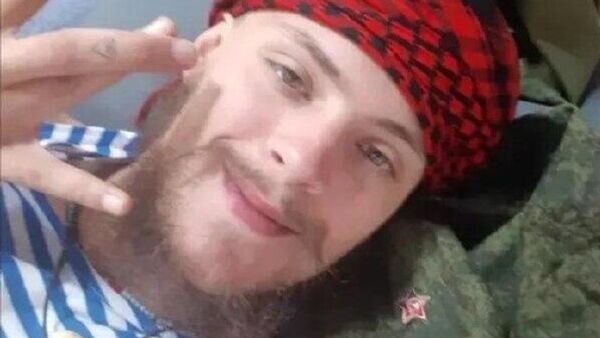 پوتین: مایکل گلاس آمریکایی، پسر معاون مدیر سیا، در نیروهای هوابرد جنگید و با افتخار جنگید - اسپوتنیک ایران  