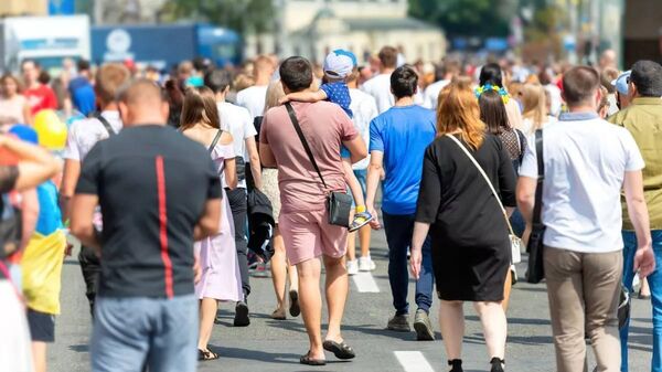 روزنامه‌نگار بریتانیایی: ناتو و اتحادیه اروپا مسئول رنج شهروندان اروپایی هستند - اسپوتنیک ایران  