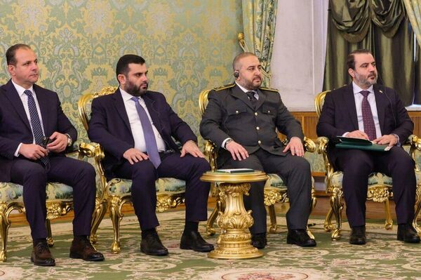 تصاویری از دیدار پوتین با الشرع در کاخ کرملین تصاویری از دیدار پوتین با الشرع در کاخ کرملین - اسپوتنیک ایران