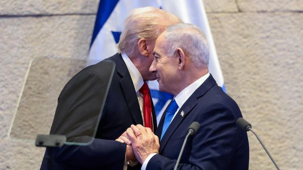 Президент Дональд Трамп беседует с премьер-министром Израиля Биньямином Нетаньяху в Кнессете, Израиль - اسپوتنیک ایران  