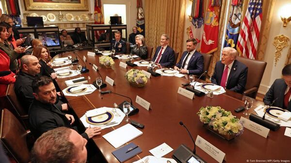 ترامپ: صلح اوکراین «نسبتاً نزدیک» است، ابراز امیدواری کرد بدون موشک‌های تاماهاوک درگیری پایان یابد - اسپوتنیک ایران  