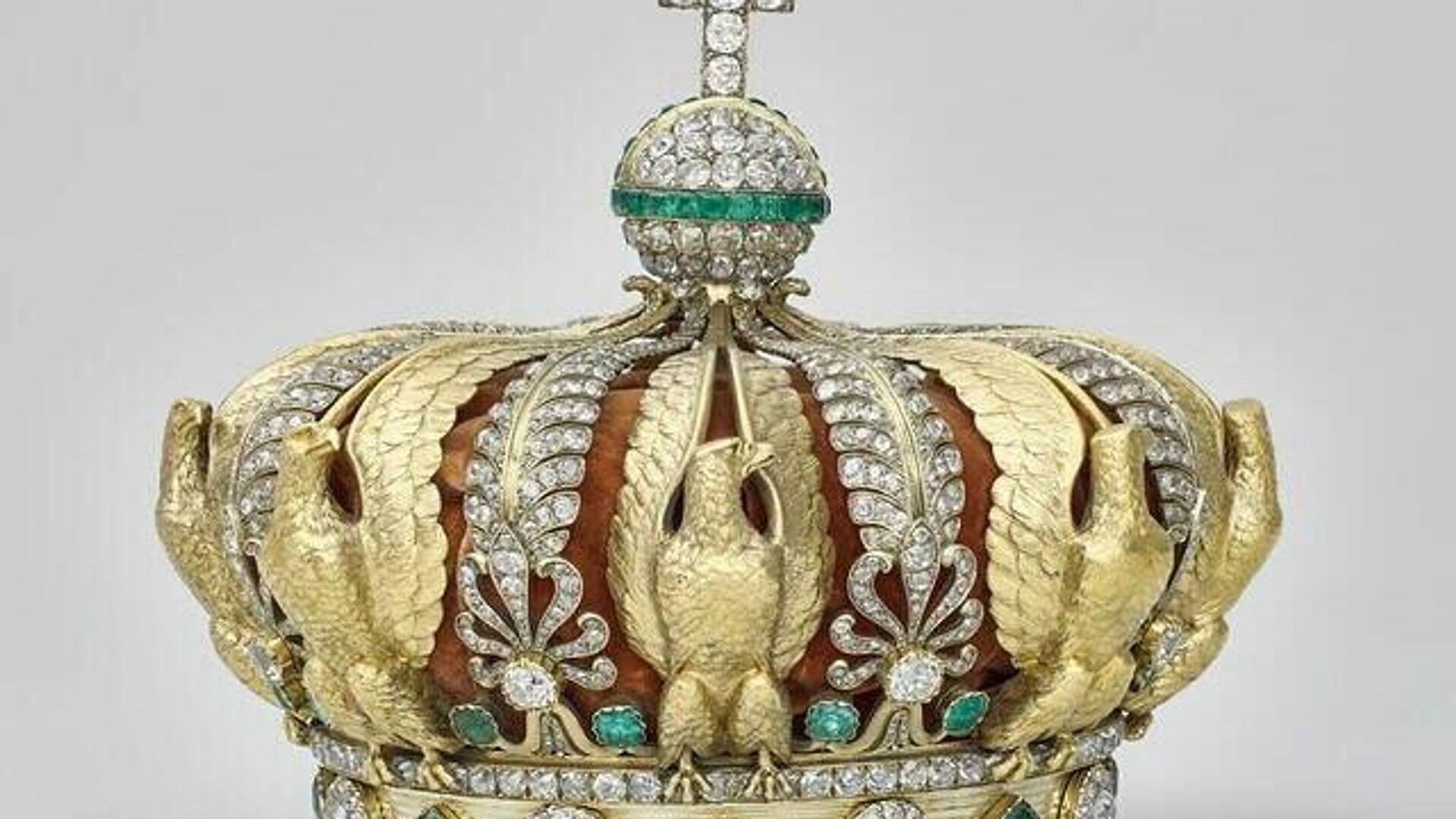 تاج امپراتوری موزه لوور