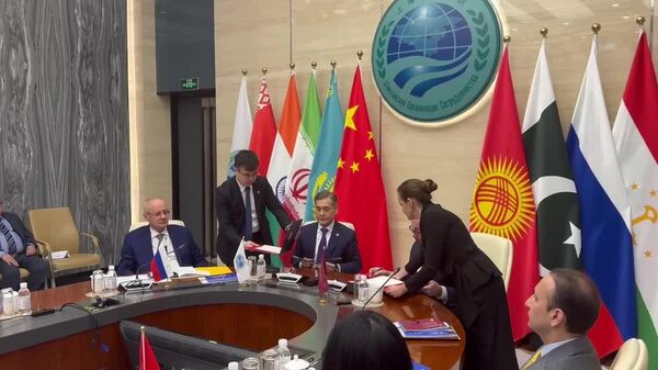 سازمان همکاری شانگهای و بنیاد روسکنگرس روسیه با امضای تفاهم‌نامه جدید روابط نزدیک‌تری برقرار می‌کنند - اسپوتنیک ایران  