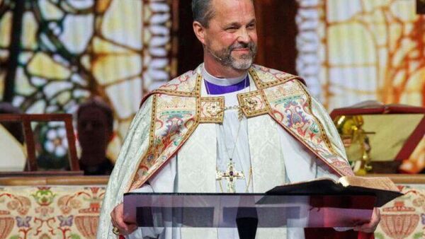 رسانه غربی: استیون وود، رئیس کلیسای انگلیکان در ایالات متحده، به آزار جنسی متهم شده است - اسپوتنیک ایران  