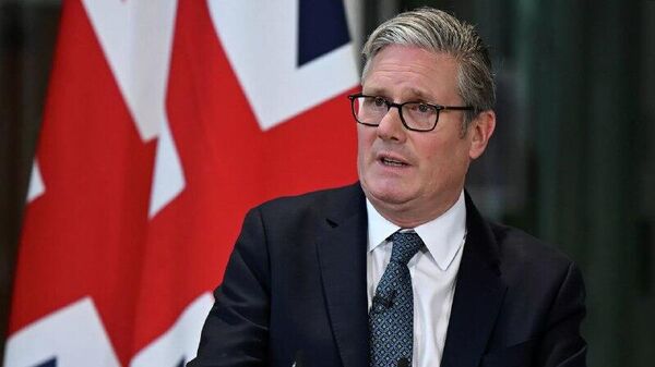 کی یر استارمر، نخست وزیر انگلیس اظهار داشت که بریتانیا در روزها و هفته‌های اخیر موشک‌های بیشتری به اوکراین تحویل داده است و «ائتلاف مشتاقان» همچنان بر نیاز به سیستم‌های دوربرد اصرار دارد - اسپوتنیک ایران  