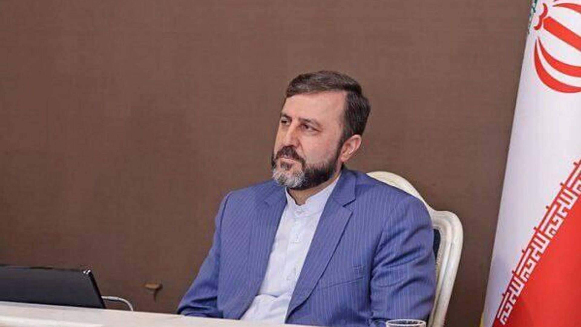 رایزنی مقامات ایرانی با همتایان افغانستانی خود درباره حقوق کنسولی ایرانیان رایزنی مقامات ایرانی با همتایان افغانستانی خود درباره حقوق کنسولی ایرانیان - اسپوتنیک ایران , 1920, 26.10.2025