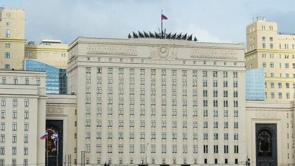 وزارت دفاع روسیه اعلام کرد که ممنوعیت ورود رسانه‌ها به «دیگ‌های آتش» از طریق کریدورهای روسیه توسط کی‌یف برای فریب جامعه بین‌المللی و مردم اوکراین ضروری است - اسپوتنیک ایران  