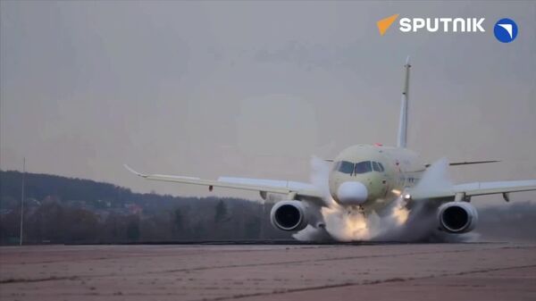 تغییر دهنده بازی روسیه: سوخو سوپرجت-100با طراحی 100 درصد داخلی، تحریم‌های غرب را در هم می‌شکند - اسپوتنیک ایران  