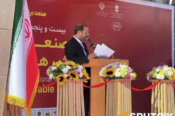 گزارش تصویری از بیست و پنجمین نمایشگاه بین‌المللی صنعت برق و انرژی‌های تجدیدپذیر - اسپوتنیک ایران  