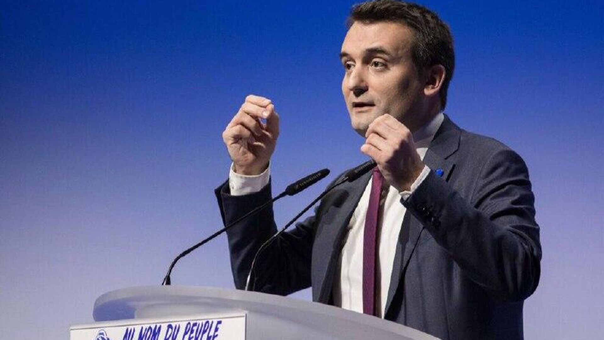 سیاستمدار فرانسوی معتقد است که دیگر نباید حتی یک یورو برای اوکراین هزینه شود سیاستمدار فرانسوی معتقد است که دیگر نباید حتی یک یورو برای اوکراین هزینه شود - اسپوتنیک ایران , 1920, 13.11.2025