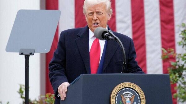 ترامپ: دموکرات‌ها از پرونده اپشتین برای انحراف افکار استفاده می‌کنند - اسپوتنیک ایران  