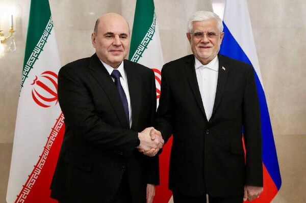 دیدار میخاییل میشوستین نخست وزیر روسیه و محمد رضا عارف در‌ مسکو - اسپوتنیک ایران  