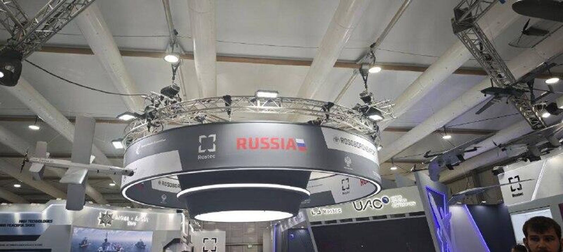 روسیه برای اولین بار در نمایشگاه هوایی دبی از نسل جدید پهپادها رونمایی کرد - اسپوتنیک ایران  , 1920, 19.11.2025