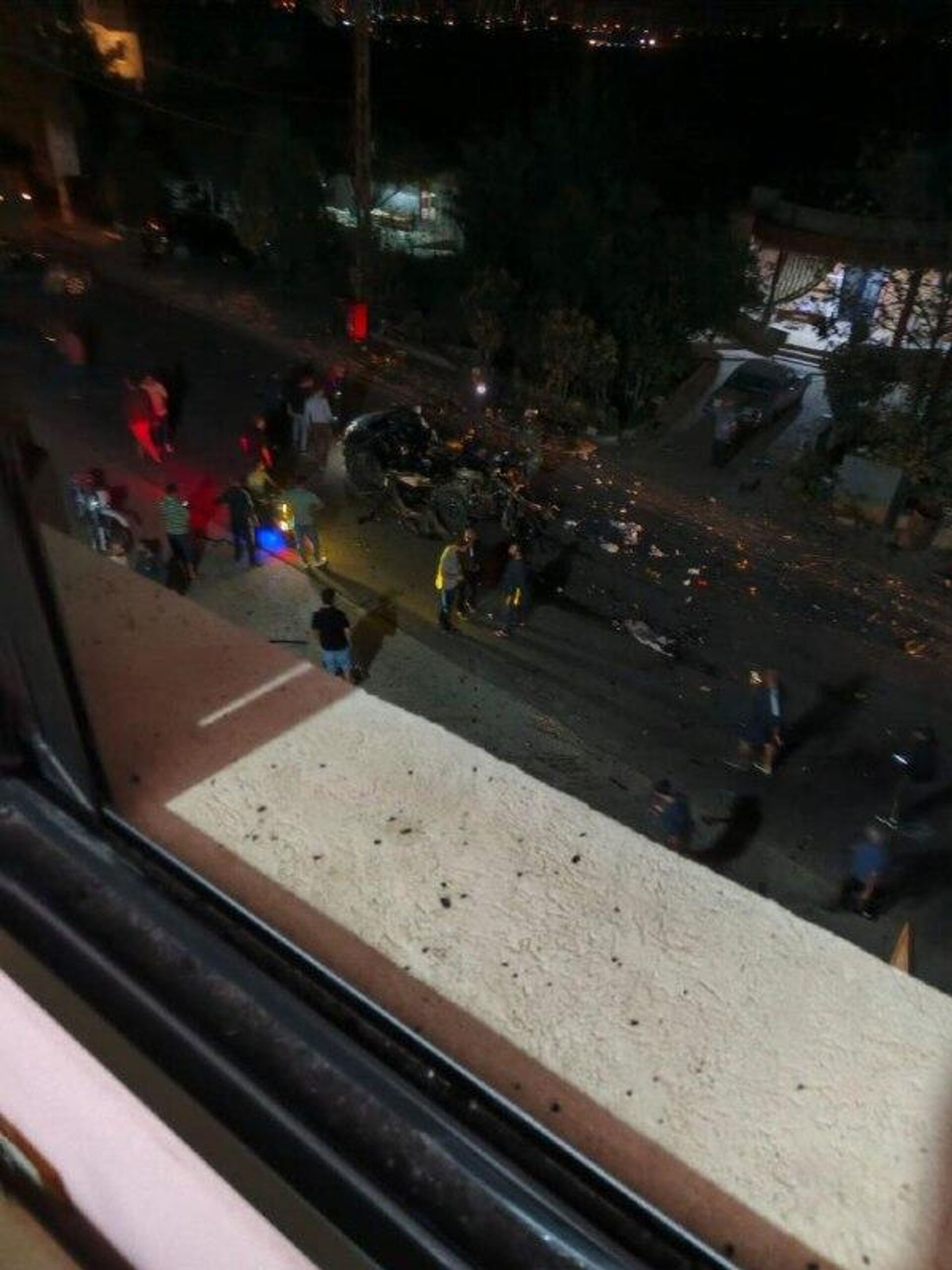 خبرنگار اسپوتنیک: پهپادهای اسرائیلی یک خودرو را در جاده فرون در جنوب لبنان هدف قرار دادند و گزارش‌هایی از زخمی شدن افراد منتشر شده است - اسپوتنیک ایران  , 1920, 21.11.2025