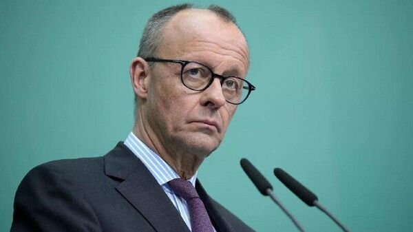 به گزارش رسانه‌ها، به نقل از کورنلیوس، سخنگوی کابینه آلمان، مرتس، صدر اعظم آلمان، اولین رهبر اروپایی بود که با ترامپ تماس گرفت و درباره طرح جدید آمریکا برای اوکراین گفتگو کرد - اسپوتنیک ایران  