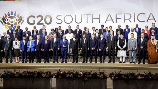 رئیس هیئت روسیه گفت كه کشورهای «غیردوست» در اجلاس گروه 20 با پیشنهادهای همکاری اقتصادی به روسیه نزدیک شدند - اسپوتنیک ایران  