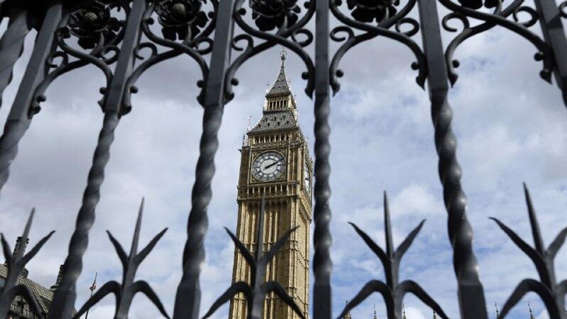 سرویس اطلاعات خارجی روسیه: درآمدهای جنگ عملاً اقتصاد بریتانیا را از ورشکستگی نجات میدهد سرویس اطلاعات خارجی روسیه: درآمدهای جنگ عملاً اقتصاد بریتانیا را از ورشکستگی نجات میدهد - اسپوتنیک ایران , 1920, 25.11.2025