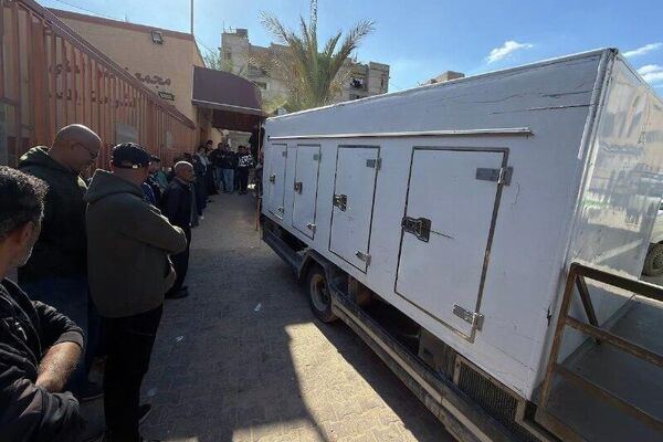 صلیب سرخ بین المللی 15 جسد قربانیان فلسطینی را به نوار غزه منتقل کرد - اسپوتنیک ایران  